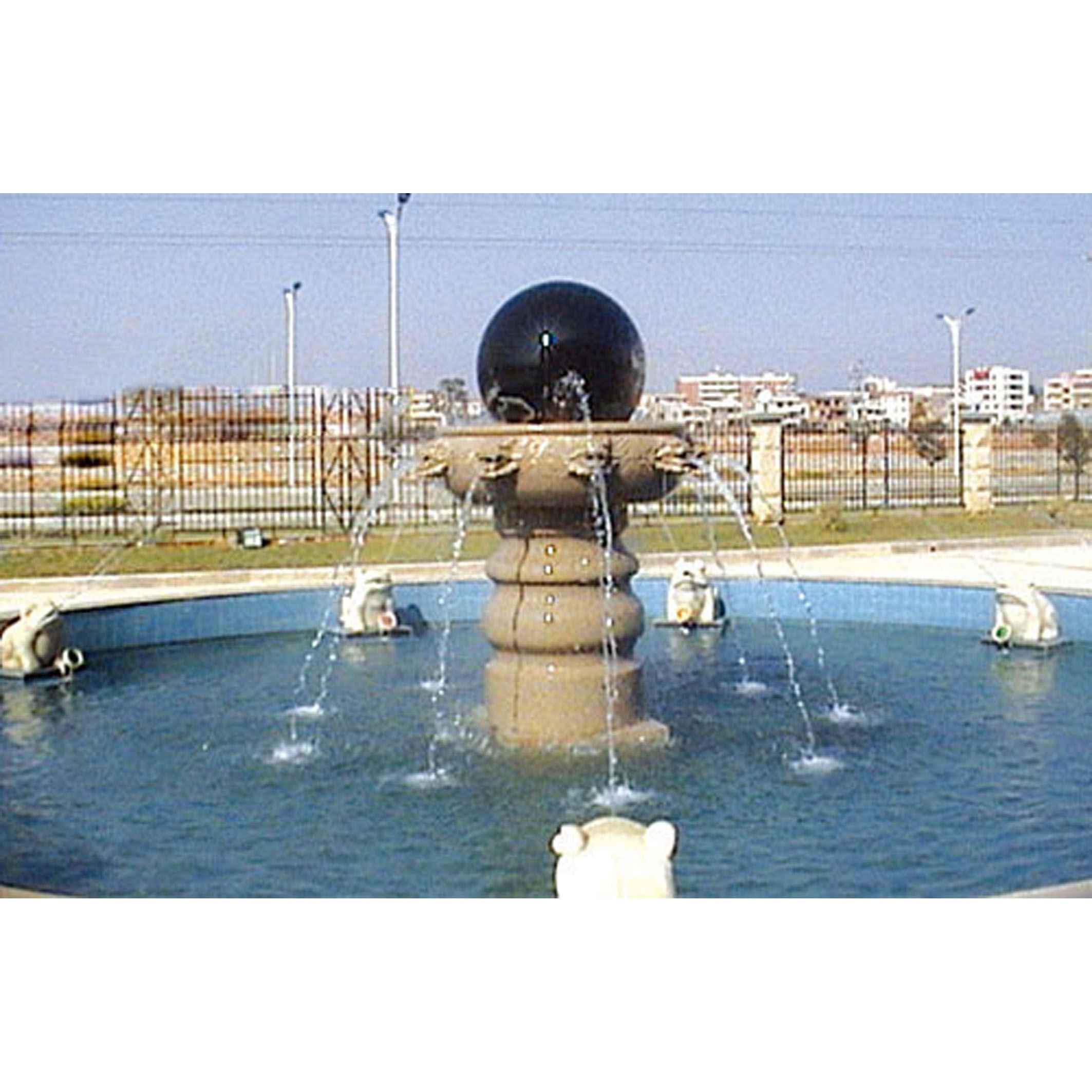 Ang walang hanggang kagandahan ng granite fountain