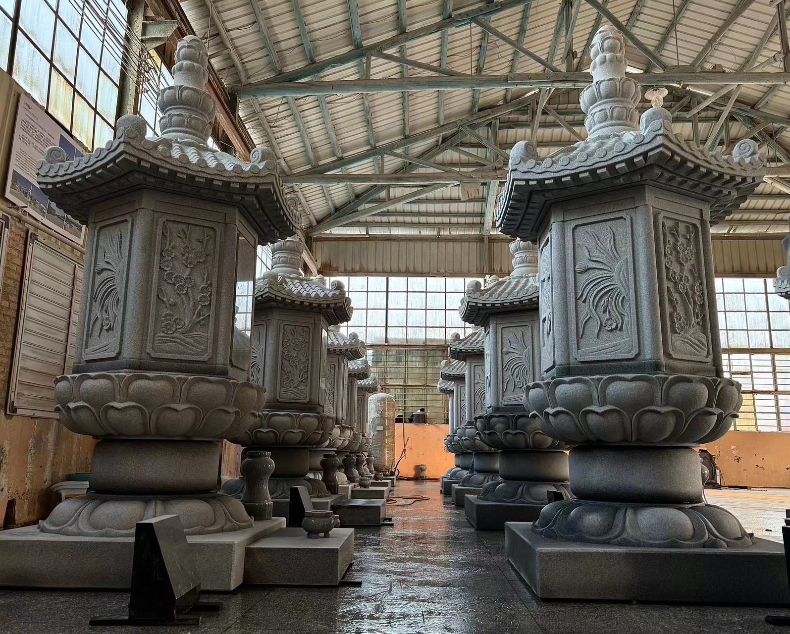 Ang Pagmana ng Craftsmanship at Engraving Eternity - Ang pabrika ng larawang inukit ng bato ay nakumpleto ang pasadyang proyekto ng Tombstone ng Pamilya